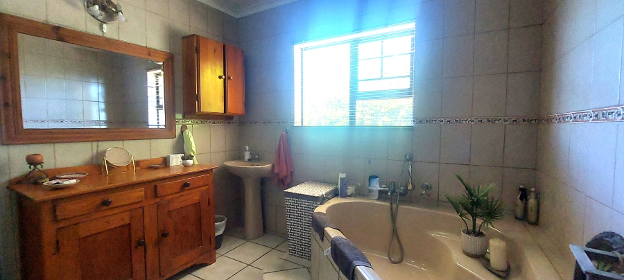 4 Bedroom Property for Sale in Dana Bay Western Cape